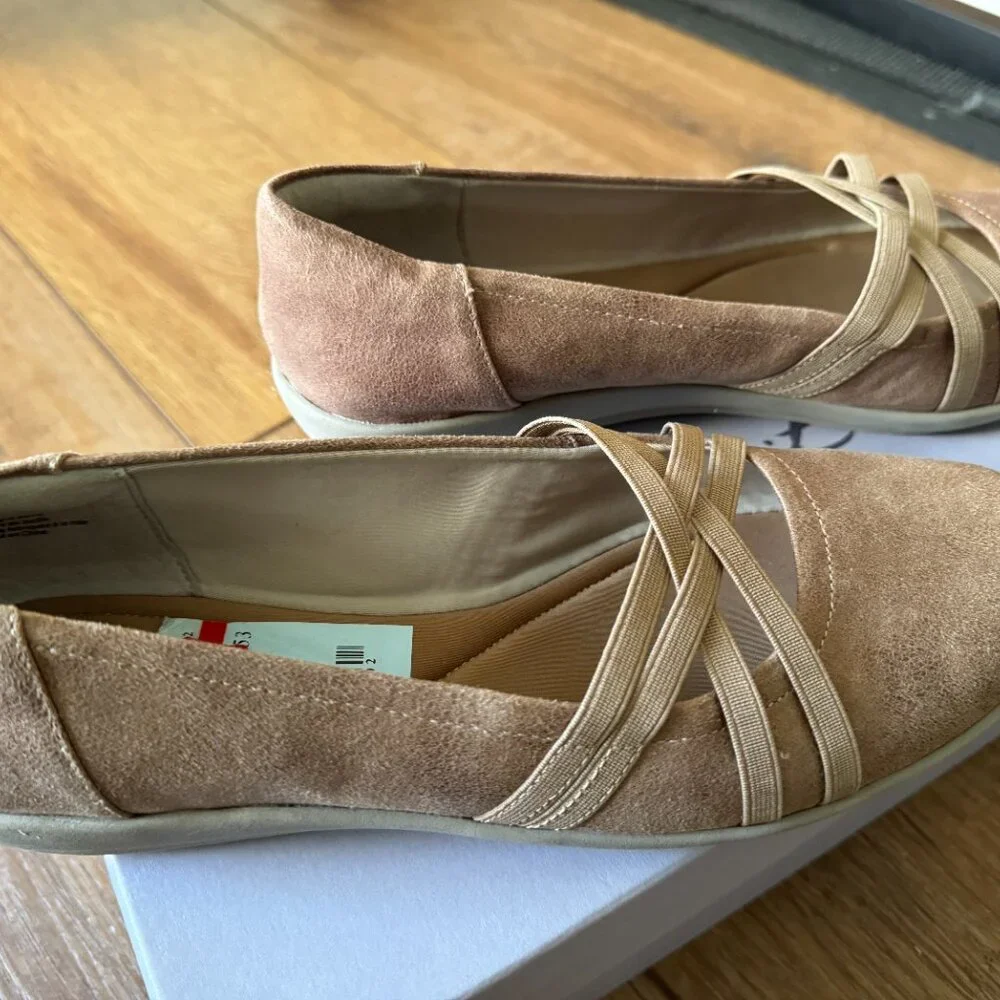 Easy Spirit AUBREE TAUPE FB Women’s flats size 8 ½ New in Box - Picture 3 of 6